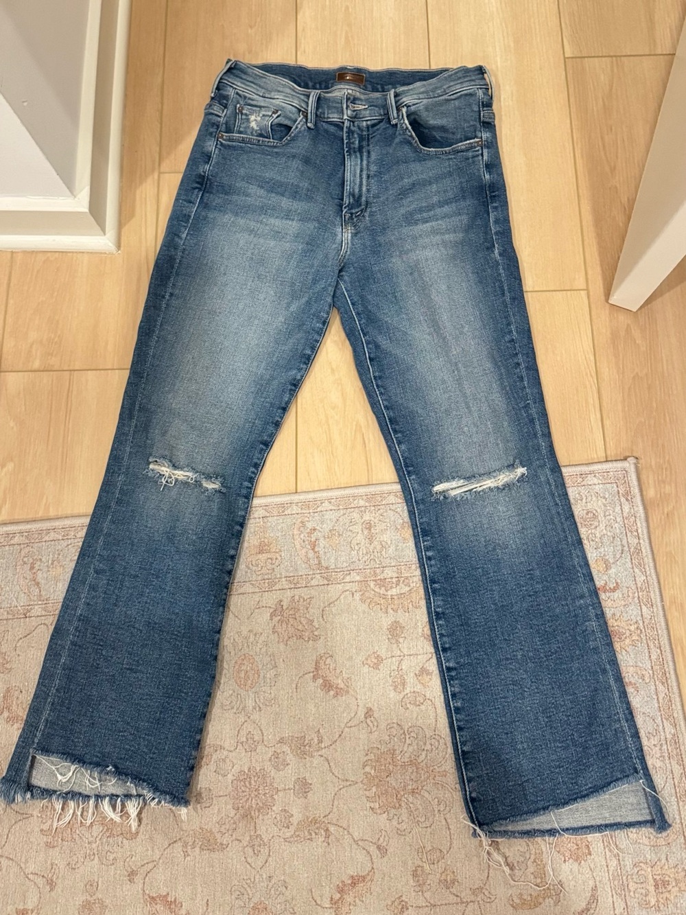 MOTHER the insider crop step fray jeans